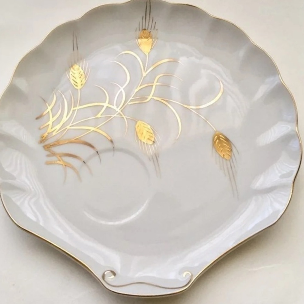 6 plates Vintage China Set of 6 plates by Lefton China rare shape plates white